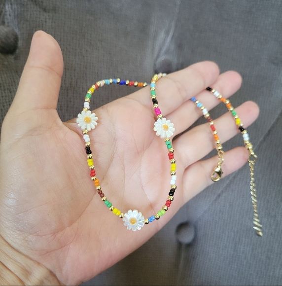 Gemelli👭 Rainbow🌈 Beads and Daisies🌼 Necklace - NWT - Picture 16 of 16